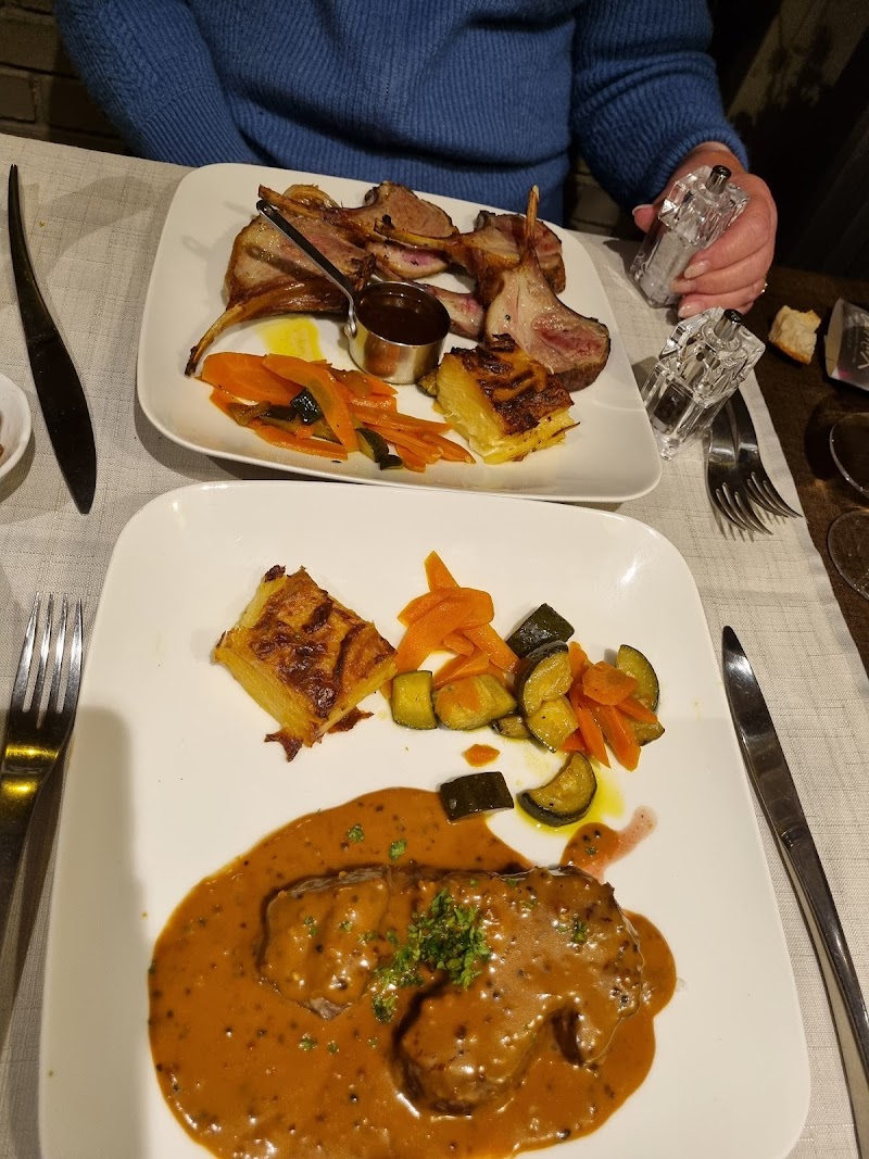 Restaurant Chez Max à Magenta, France