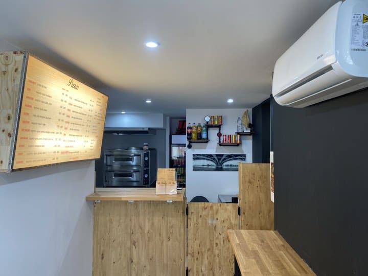 Restaurant cité pizza à Castelnaudary, France