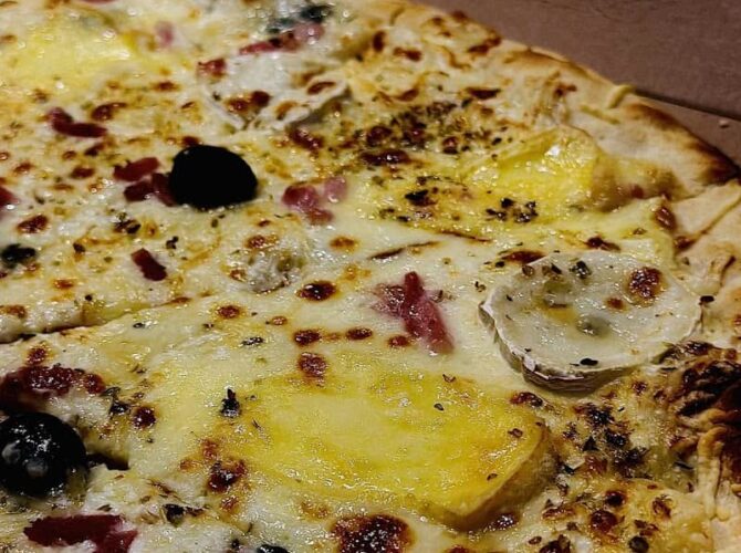 Restaurant cité pizza à Castelnaudary, France