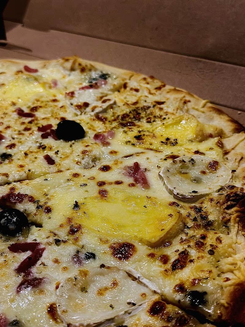 Restaurant cité pizza à Castelnaudary, France