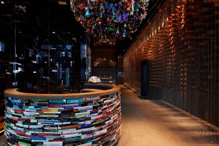 Restaurant Clap Dubai à Dubaï, Émirats arabes unis — photo 1