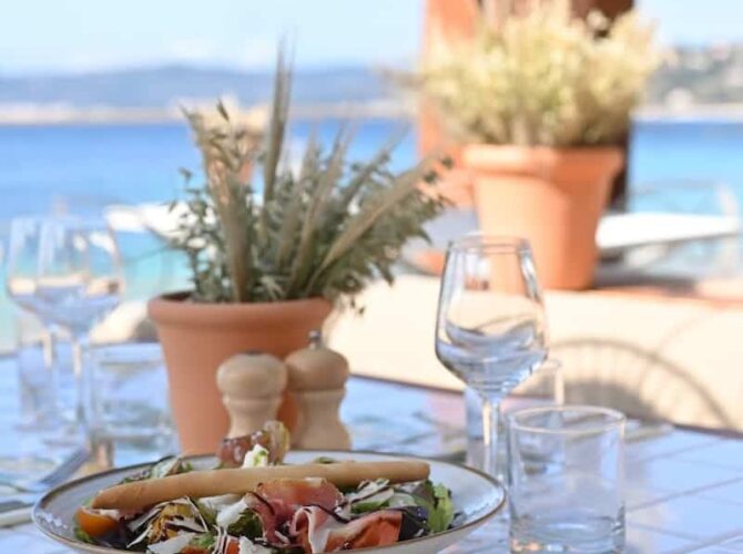 Restaurant Coco Beach – Plage de la Fossette à Le Lavandou, France