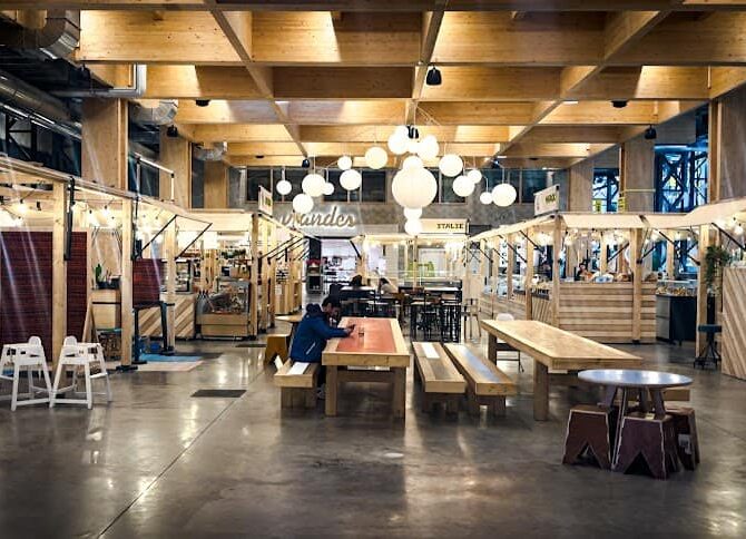 Restaurant Communale Saint-Ouen à Saint-Ouen-sur-Seine, France