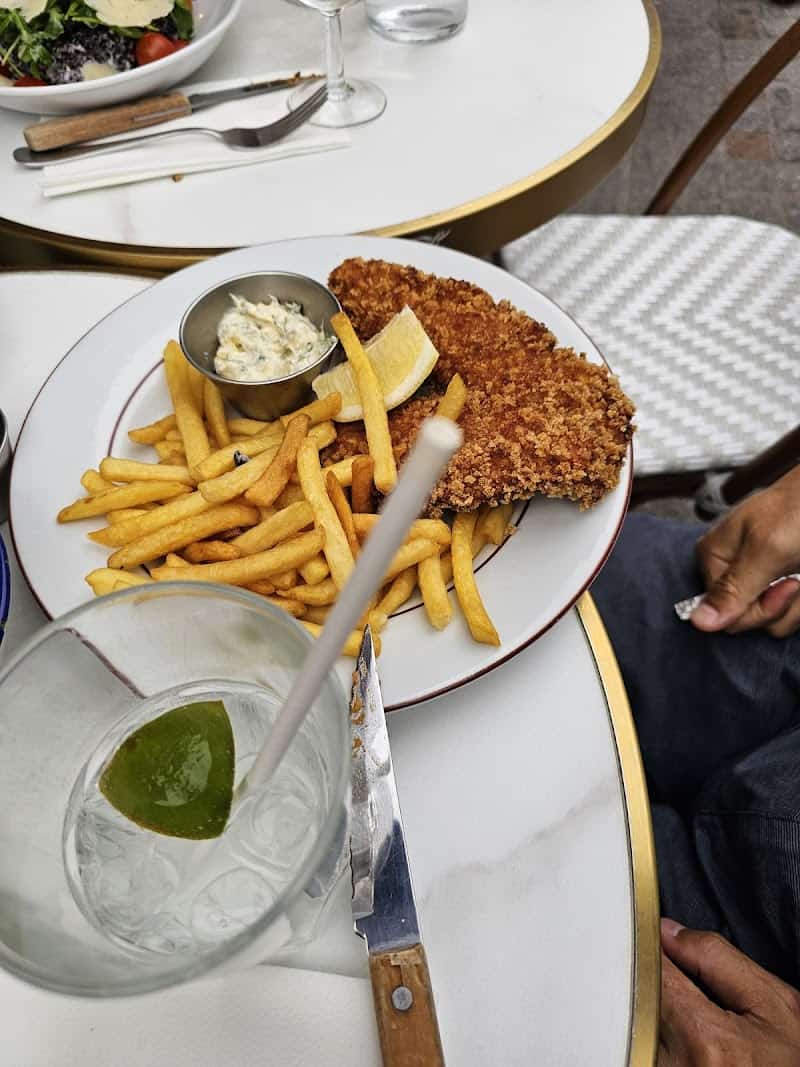 Restaurant Comptoir Du Marche à Levallois-Perret, France