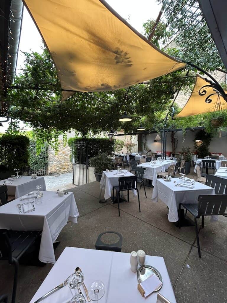 Restaurant Comte Roger Carcassonne à Carcassonne, France — photo 1
