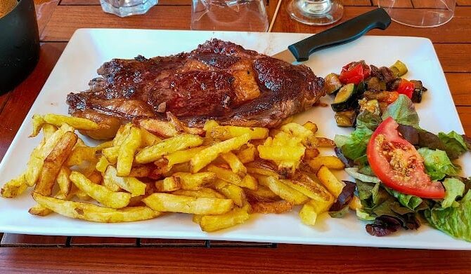 Restaurant Cote Plage à Marseillan, France
