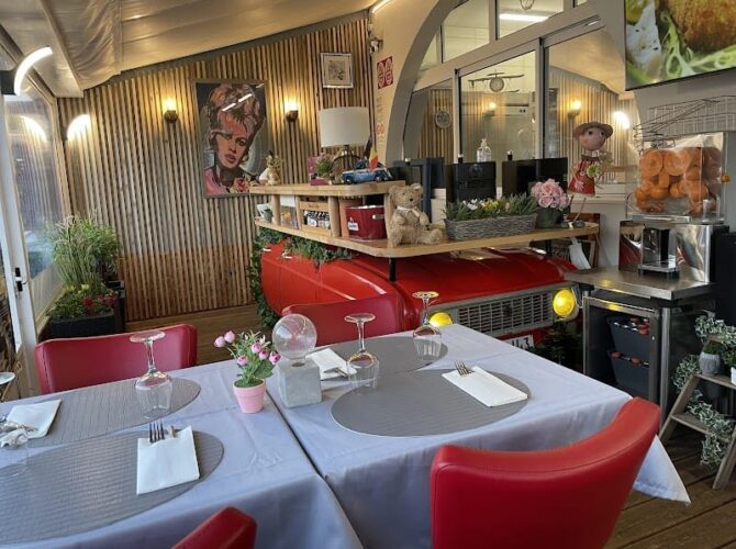 Côté Port, Bar Restaurant à Cogolin, France