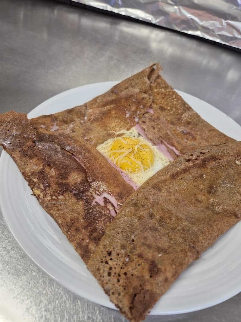 Restaurant Crêperie Bleu Marine à Saint-Brieuc, France