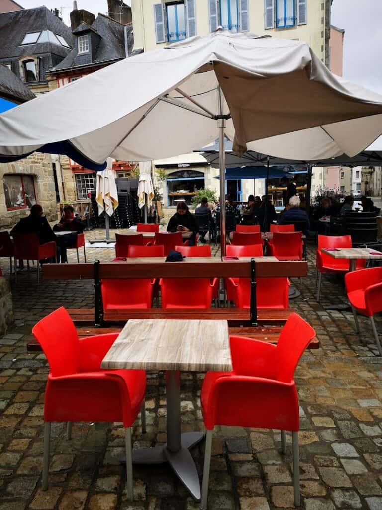 Restaurant CREPERIE DE LA PLACE AU BEURRE à Quimper, France — photo 1
