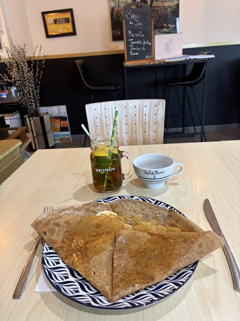 Restaurant Creperie Les Vagues Blanches à Plomeur, France