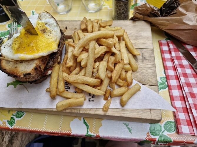 Restaurant Delicatessen à Marseillan, France