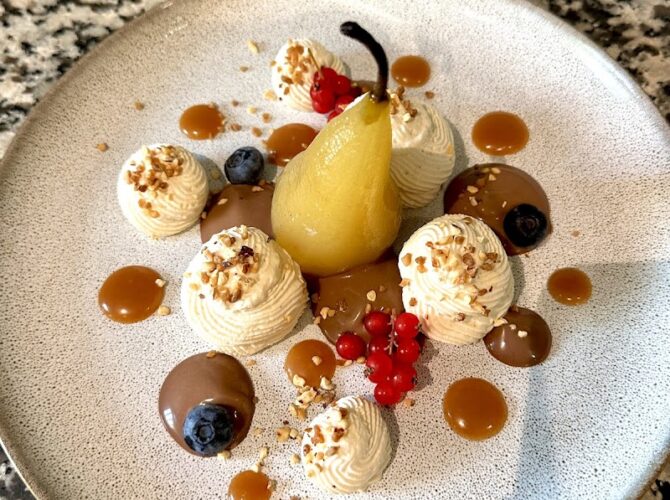 Restaurant Domaine de La Grange Aux Ormes à Marly, France