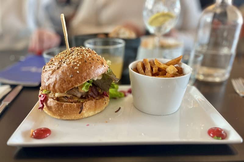 Restaurant Entre Nous à Guilvinec, France