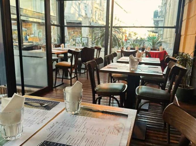 Restaurant Festival Café à Orange, France