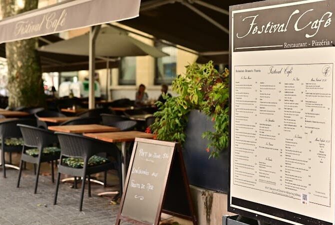 Restaurant Festival Café à Orange, France