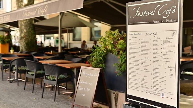 Restaurant Festival Café à Orange, France