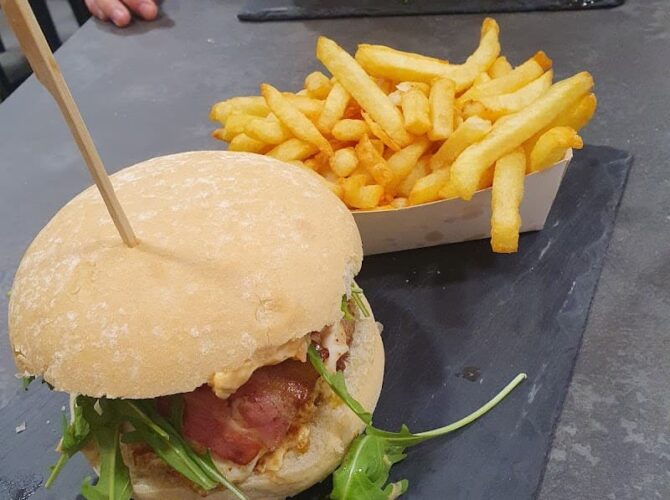 Restaurant Friterie des Clarisses à Verviers, Belgique