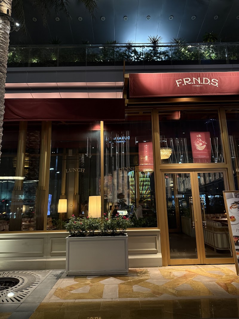 FRNDS Restaurant à Dubaï, Émirats arabes unis