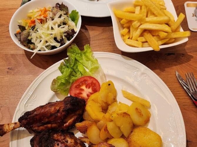 Restaurant Gasthaus Mosellied à Trier (Trèves), Allemagne