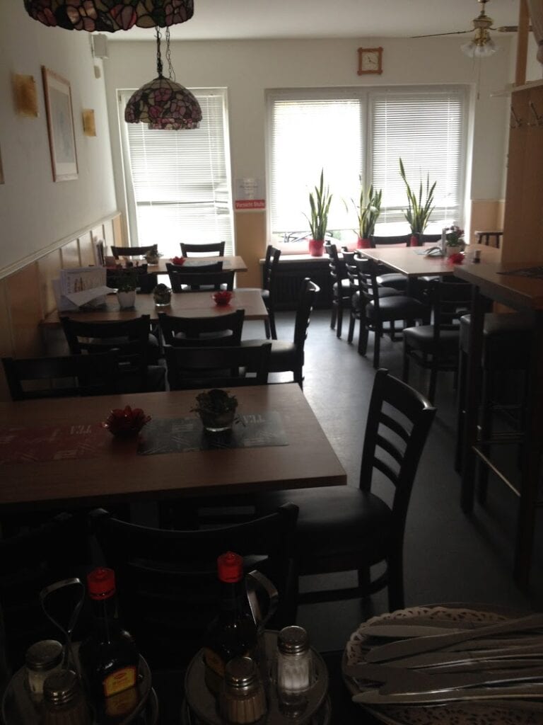 Restaurant Gasthaus Zum Schwarzbachhof à Saarlouis (Sarrelouis), Allemagne — photo 1