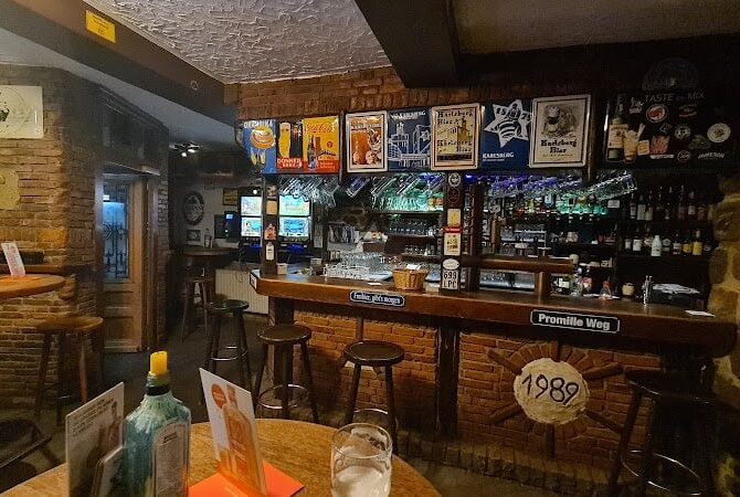 Restaurant Gaststätte Black Out à Saarlouis (Sarrelouis), Allemagne