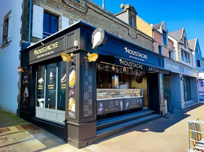 Restaurant Glaces Moustache-Artisan Glacier à La Trinité-sur-Mer, France