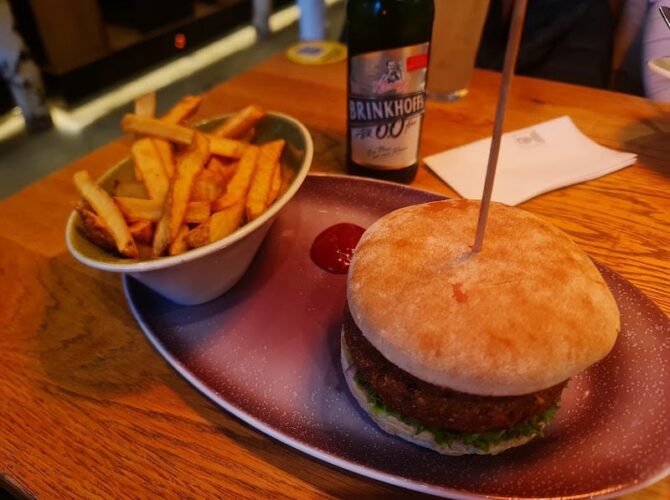 Restaurant HANS IM GLÜCK – DORTMUND Hansaplatz à Dortmund, Allemagne