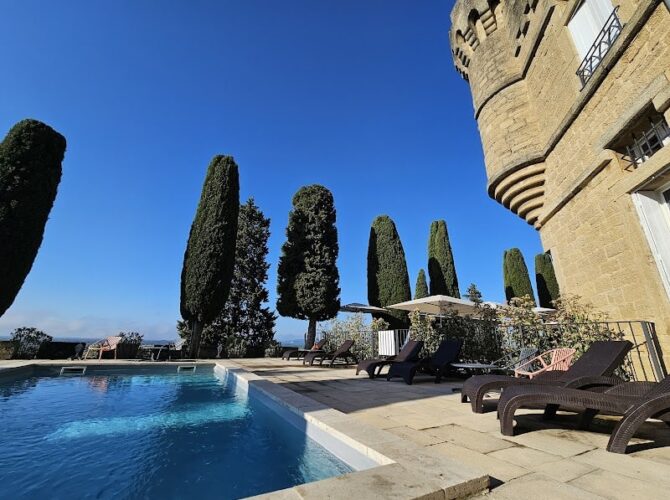 Restaurant Hostellerie Château des Fines Roches à Châteauneuf-du-Pape, France