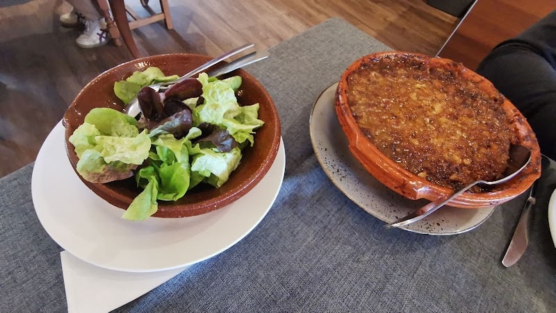 Restaurant Hostellerie Etienne à Labastide-d'Anjou, France