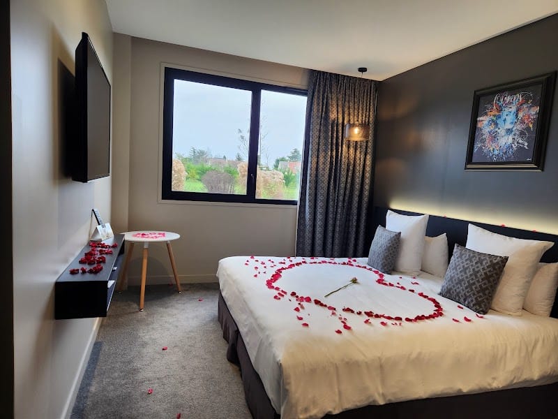 Hôtel la Maison des Blés / restaurant Le Bouche à Oreille à Boutervilliers, France