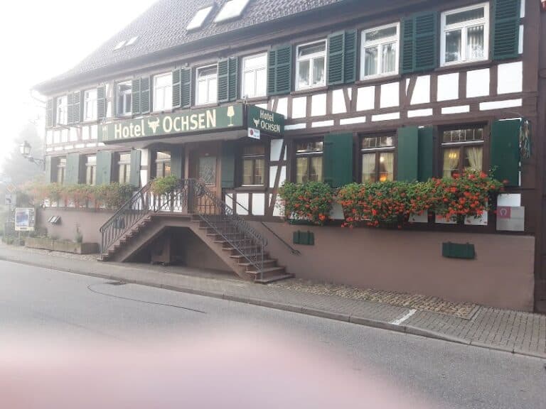 Restaurant Hotel Ochsen Kehl-Kork à Kehl, Allemagne — photo 1