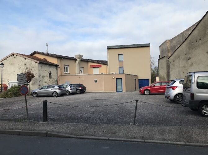 Hôtel Restaurant Bellevue à Longeville-en-Barrois, France