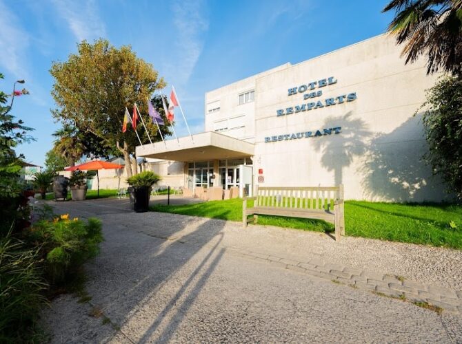 Hotel & Restaurant Des Remparts Rochefort à Rochefort, France