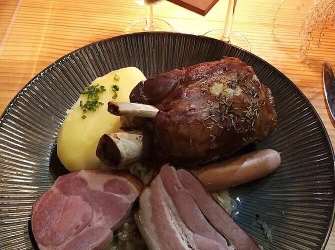 Hôtel restaurant le Bouton d’Or – l’Auberge du Soleil à Lapoutroie, France