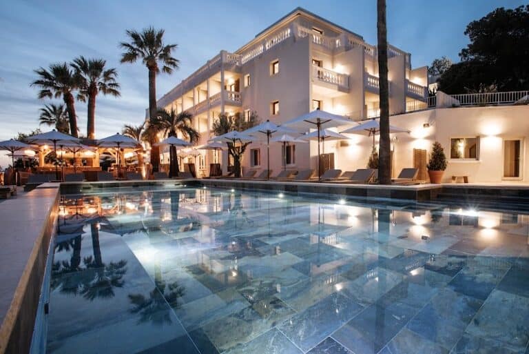 Hotel Restaurant : Le Mirage à Bormes-les-Mimosas, France