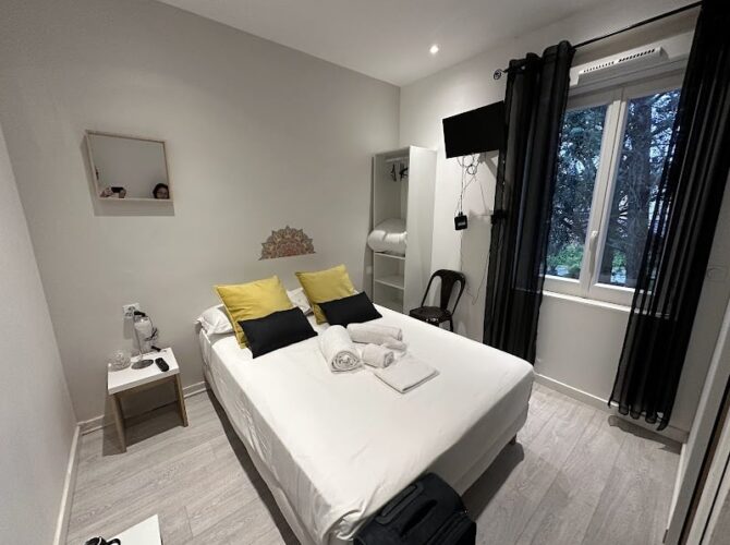 Restaurant Hôtel Resto Ô9 Marches à Rillieux-la-Pape, France