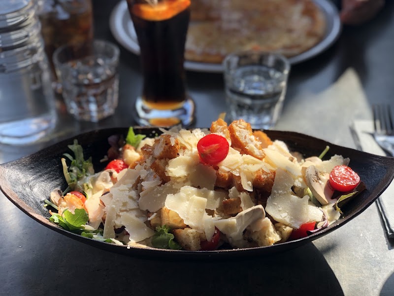 Restaurant Insensé à Saint-Laurent-du-Var, France