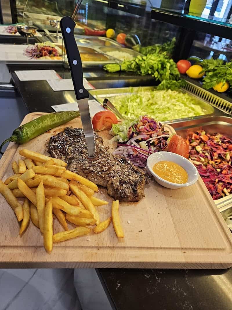 Restaurant Istanbul Grill Lardy à Lardy, France