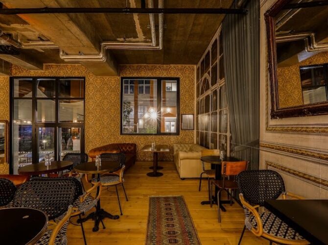 Restaurant Ivry sauvage à Ivry-sur-Seine, France