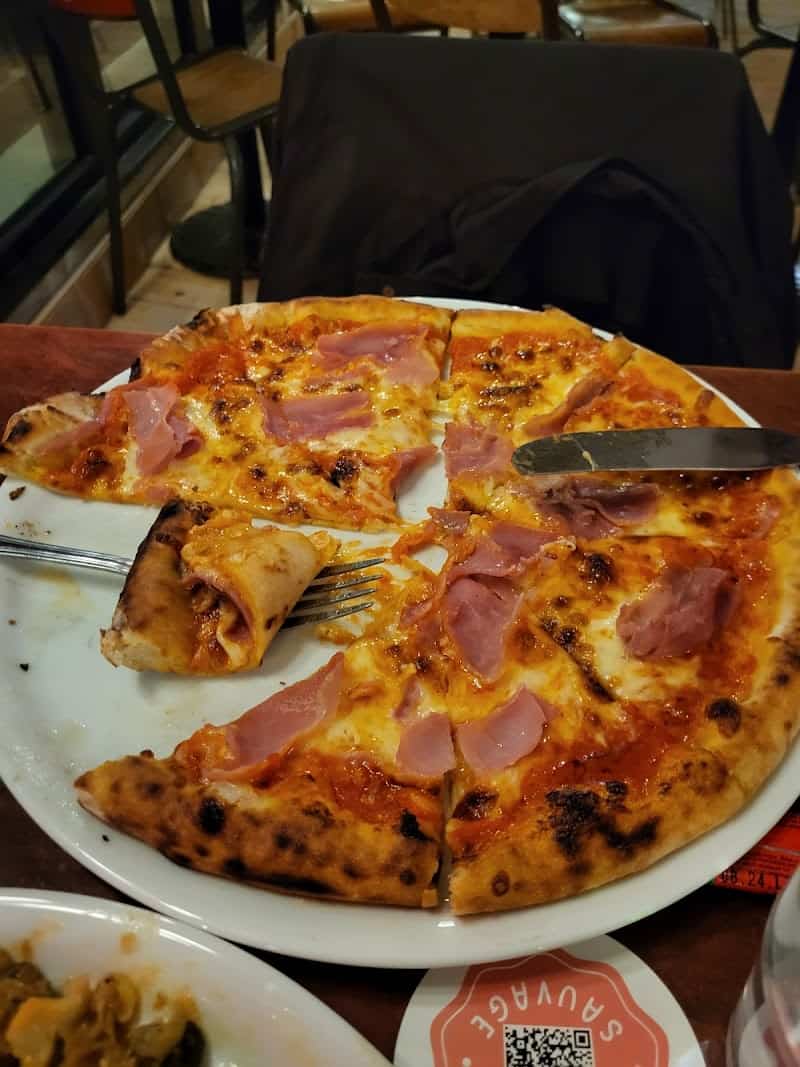 Restaurant Ivry sauvage à Ivry-sur-Seine, France