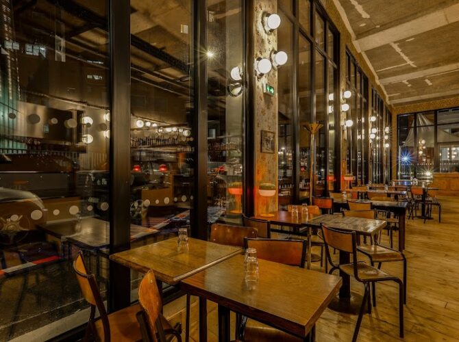 Restaurant Ivry sauvage à Ivry-sur-Seine, France