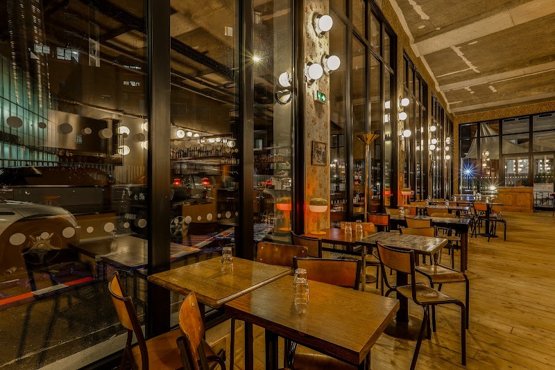 Restaurant Ivry sauvage à Ivry-sur-Seine, France