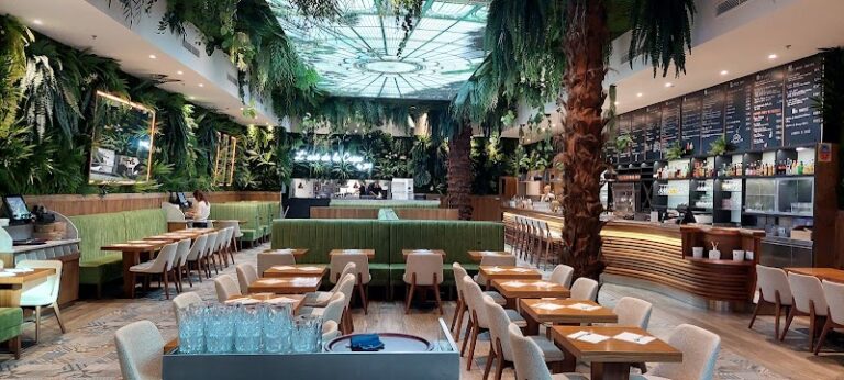 Restaurant Jardin Du Cap à Saint-Laurent-du-Var, France — photo 1