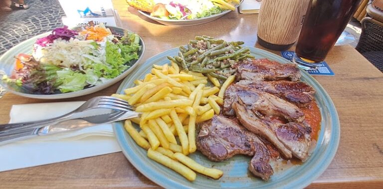 Restaurant Kartoffelhaus – Schnitzelhaus – Pizzahaus à Saarlouis (Sarrelouis), Allemagne — photo 1