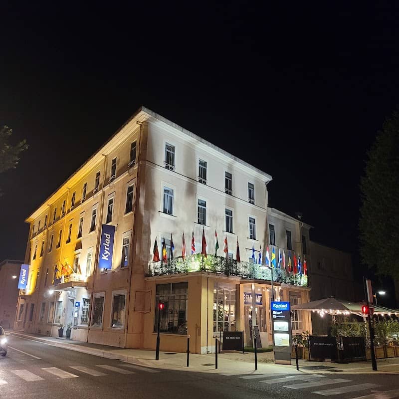 Kyriad Orange Centre Ville – Hotel & Restaurant Bar – La Galerie D’art Des Princes – Provence Alpes Côte D’azur à Orange, France