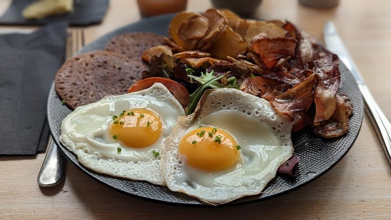 Restaurant L’ Elfe Assis à Levallois-Perret, France
