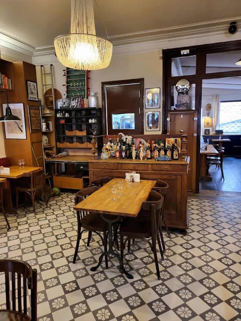 Restaurant L. et les Garçons à Levallois-Perret, France