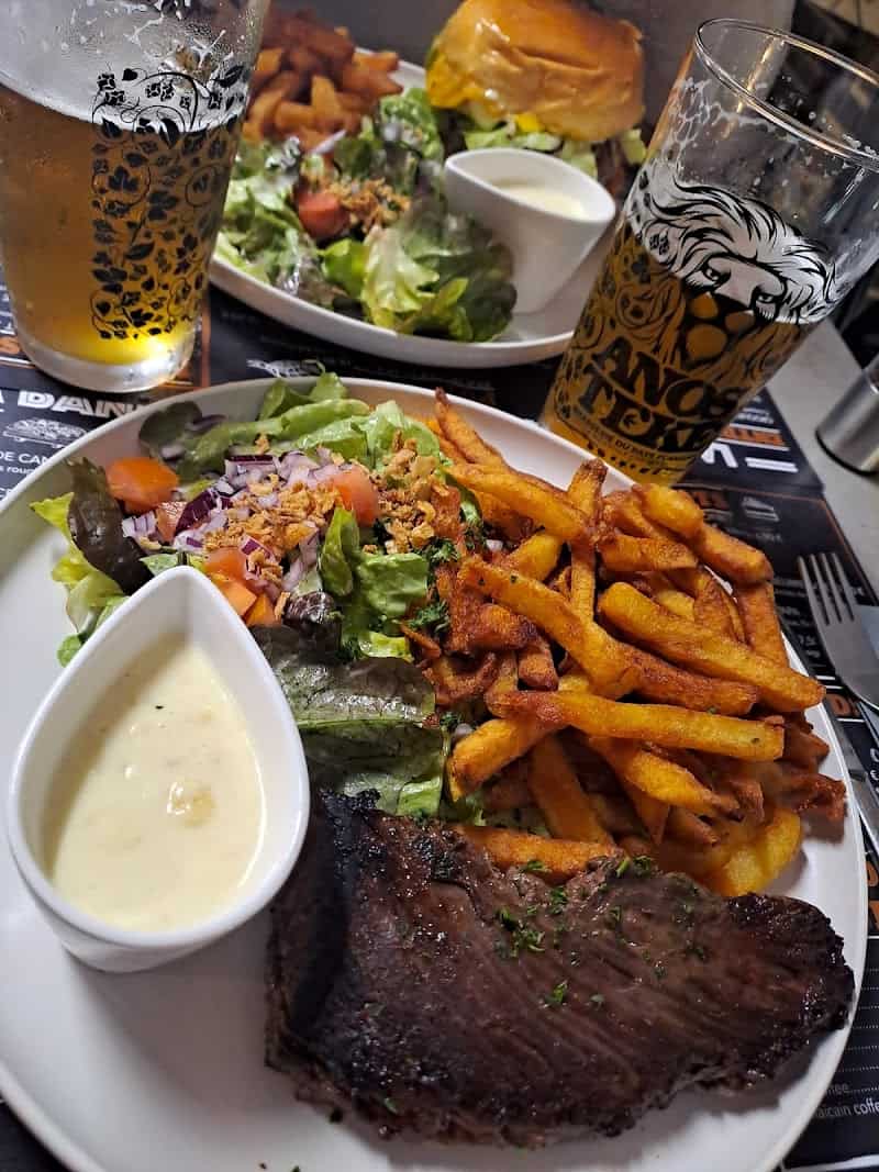 Restaurant La Bande a Nana à Valenciennes, France