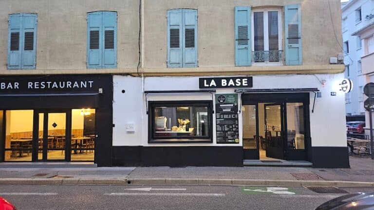 Restaurant LA BASE à Valence, France — photo 1