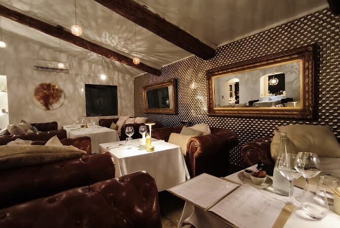 Restaurant La Bastide Blanche à Grimaud, France